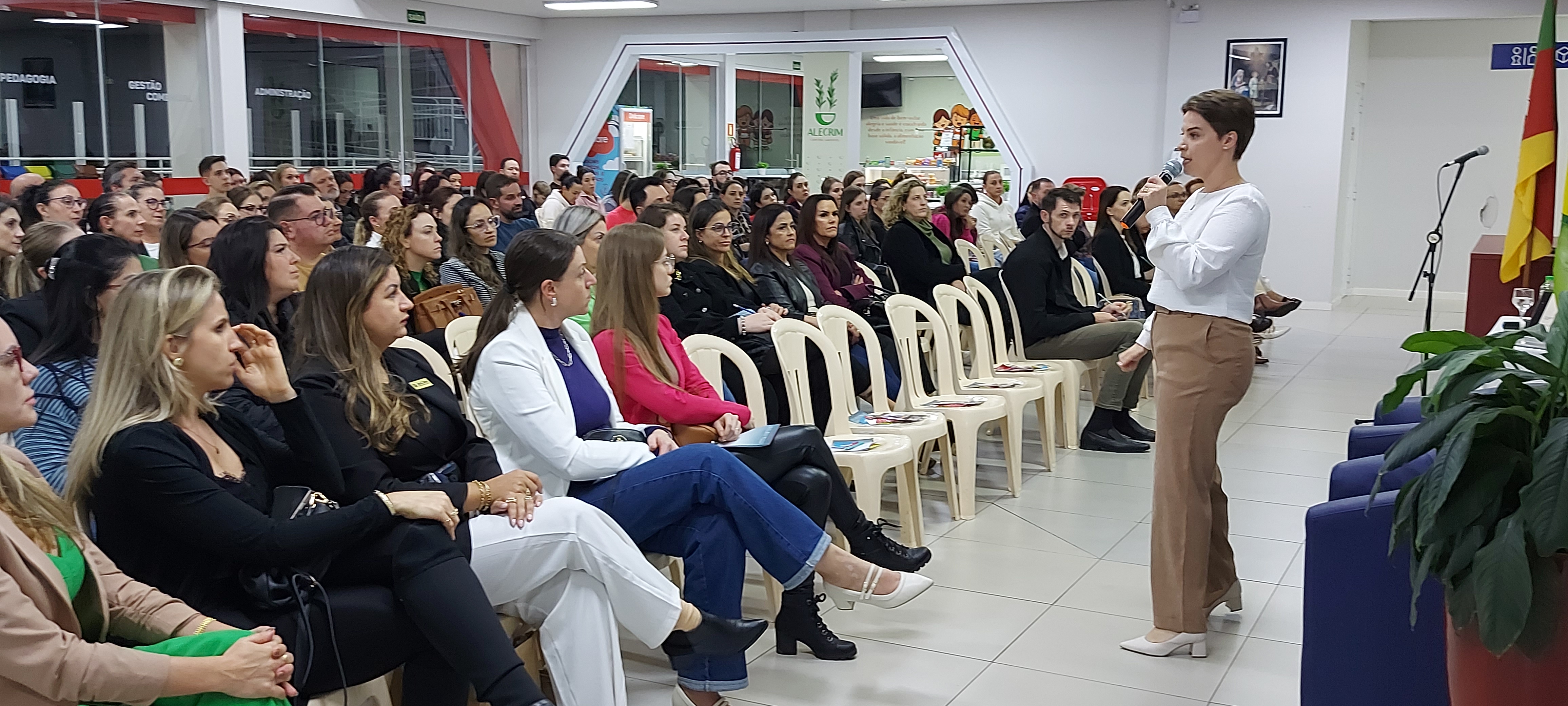 Gestão_da_Saúde_Mental_no_Trabalho_-_Laura_Dias_52.jpg